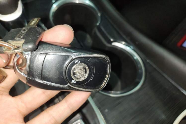 Used Buick Envision 2015 20T Two-Wheel-Drive Elite Model
