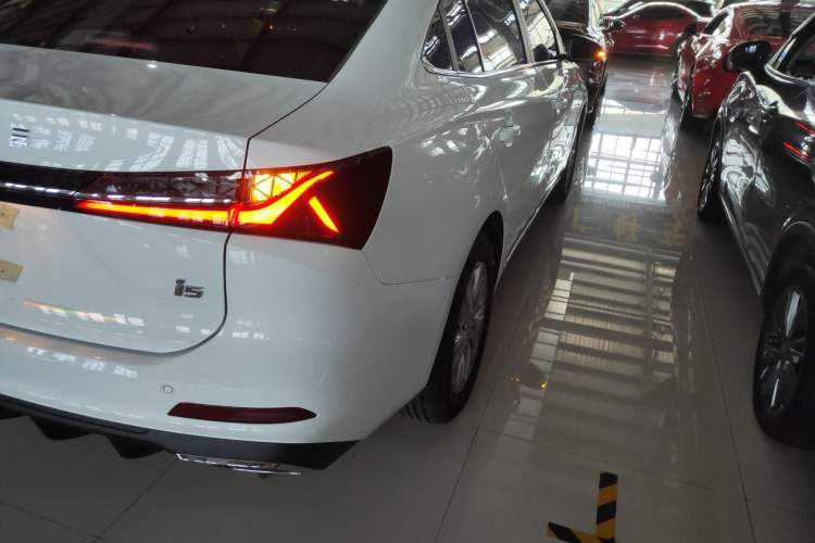 Used Roewe i5 2023 1.5L CVT Luxury Edition