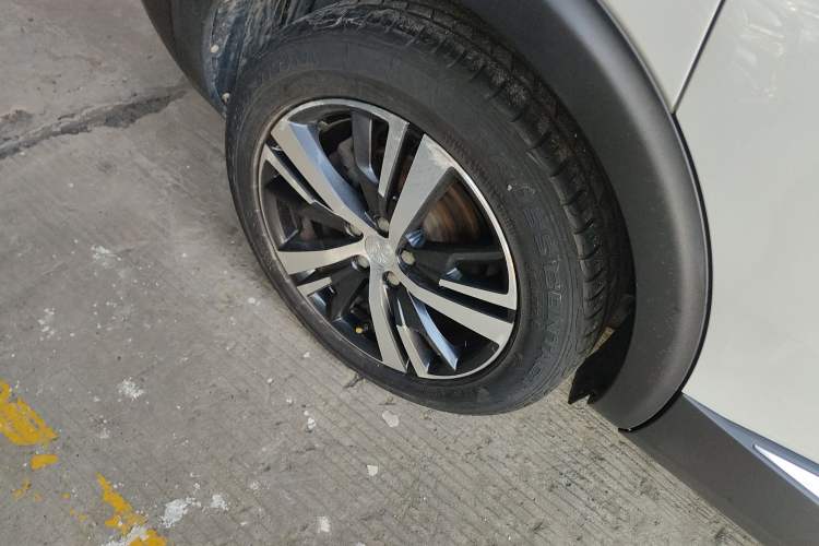 Used Peugeot 5008 2017 350THP 7-Seater Elite Edition
