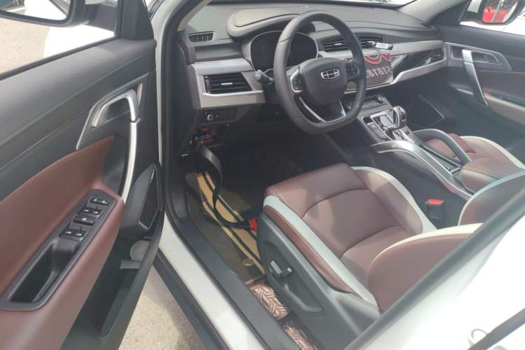 Used Geely Auto Emgrand X7 Sport 2022 1.8TD DCT Zhiya Trim
