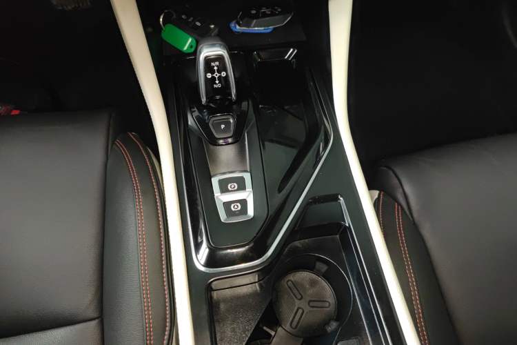 Used Lynk & Co 02 2018 1.5T DCT Two-Wheel Drive Zhaopu Version China V Standard