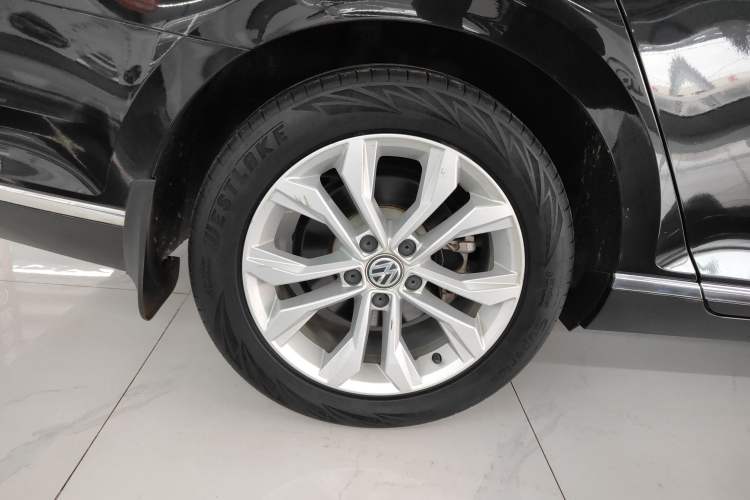 Used Volkswagen Magotan 2018 330TSI DSG Luxury Model
