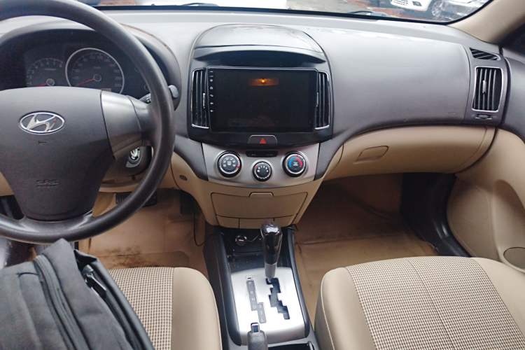 Used Hyundai Celesta 2015 1.6L Automatic Comfort Model
