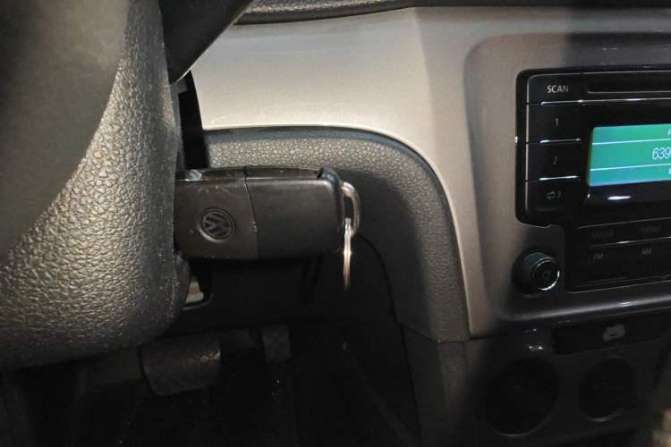 Used Volkswagen Lavida 2013 Revised Classic 1.6L Automatic Fashion Edition