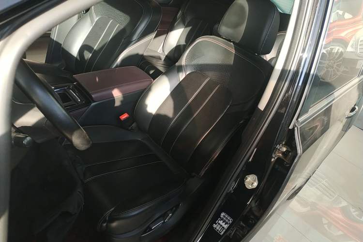 Used GAC Trumpchi M6 2023 PRO 270T DCT Luxury Edition
