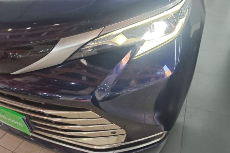 Used Toyota Sienna 2021 2.5L Hybrid Ultimate Edition
