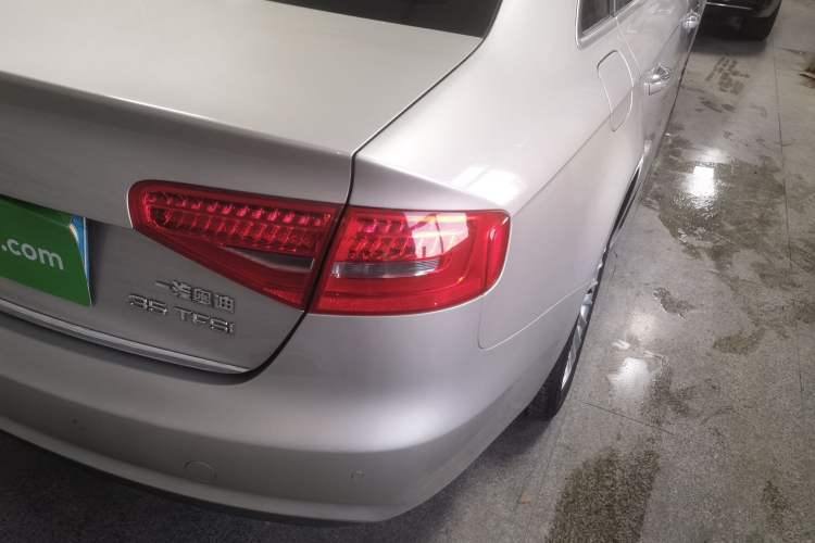 Used Audi A4L 2016 35 TFSI Collector's Edition Automatic Standard Model
