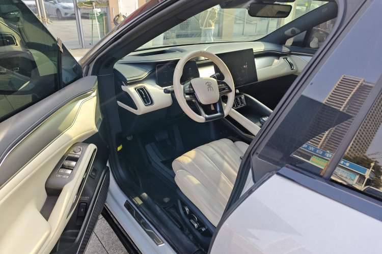 Used BYD Song L EV 2024 662 km Excellence Version
