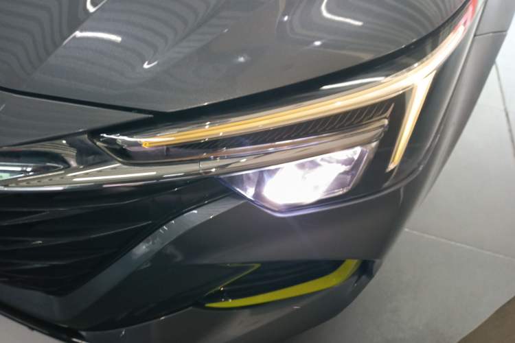 Used Roewe i6 MAX New Energy 2022 EV 500 Skyroof Flagship Edition