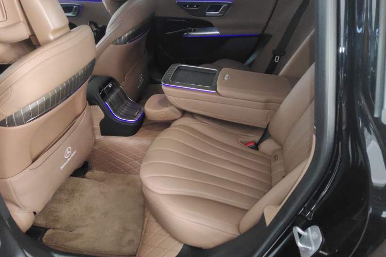 Used Mercedes-Benz E-Class 2024 E 300 L Stylish Model
