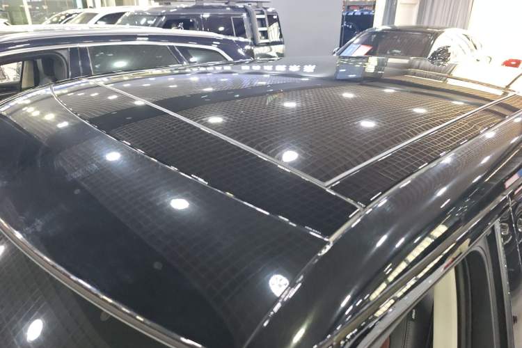 Used Land Rover Range Rover Evoque 2021 Range Rover Velar 249 PS R-Dynamic HSE Luxury Edition
