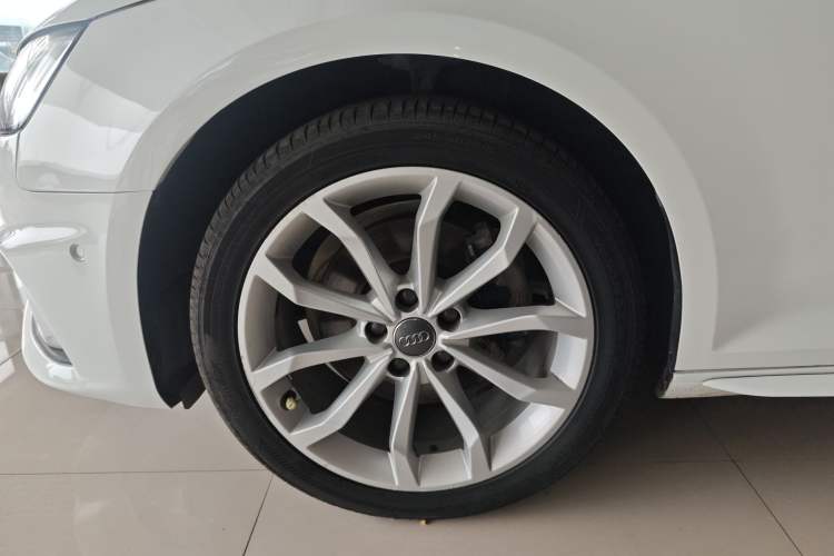 Used Audi A4L 2019 40 TFSI Fashion Version China V
