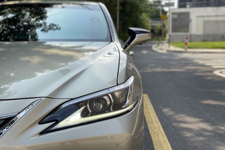 Used Lexus ES 2020 200 Excellence Edition
