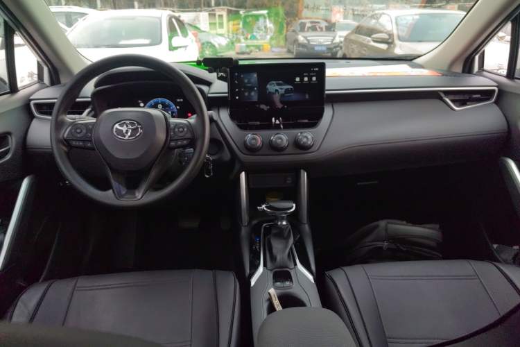 Used Toyota Corolla Cross 2023 2.0L Pioneer Edition
