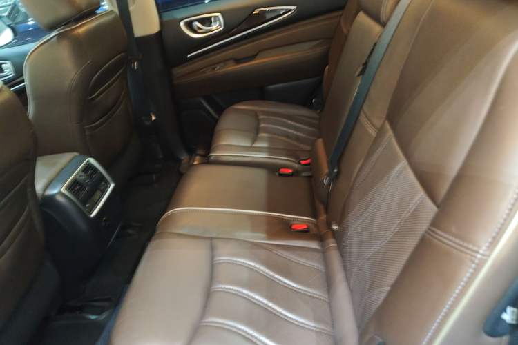 Used Infiniti QX60 (Import) 2016 2.5 S/C Hybrid Two-Wheel-Drive Excellence Edition China V Standard
