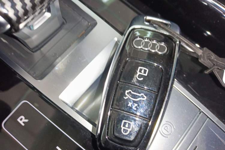 Used Audi Q7 2023 45 TFSI quattro S line Sport model
