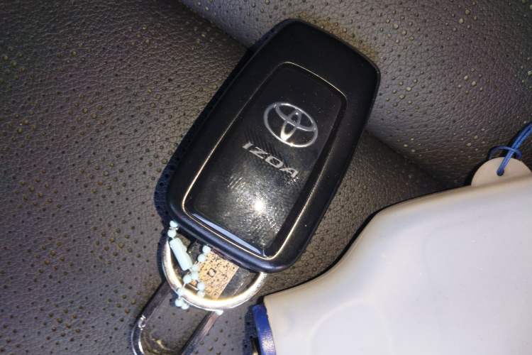 Used Toyota IZOA 2018 2.0L Yichi Version China VI Standard
