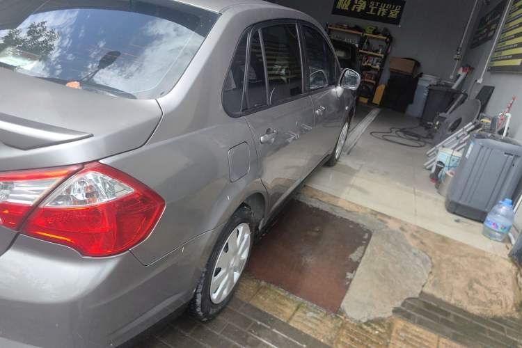 Used Venucia D50 2013 1.6L Automatic Fashion Edition