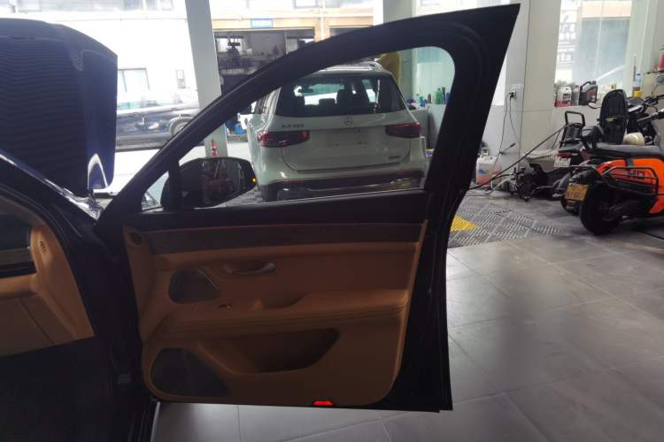 Used Hima AITO M5 2022 Range-Extended Rear-Drive Standard Version
