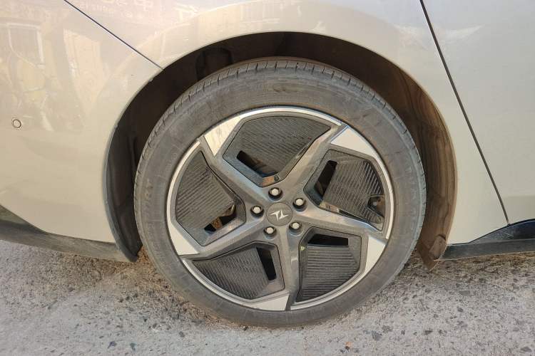 Used  eπ007 2024 530 Pro Version
