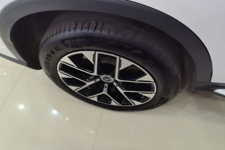 Used Mercedes-Benz GLC 2023 GLC 260 L 4MATIC Dynamic Edition 7-seater
