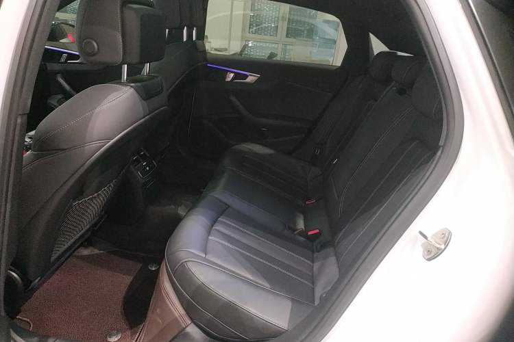 Used Audi A4L 2024 40 TFSI Luxury Dynamic Edition