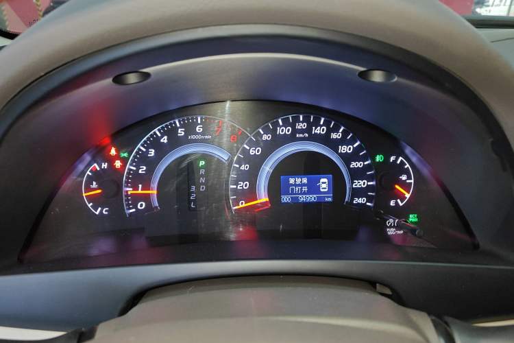 Used Toyota Camry 2013 200G Classic Luxury Edition
