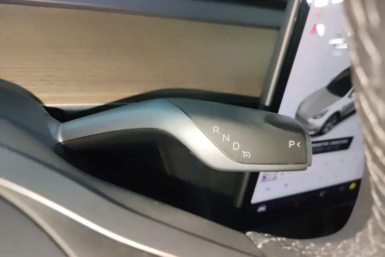 Used Tesla Model Y 2021 Long-Range All-Wheel-Drive Version 3D7