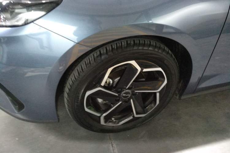 Used BYD Seal 06 New Energy 2024 DM-i 120KM Flagship Model
