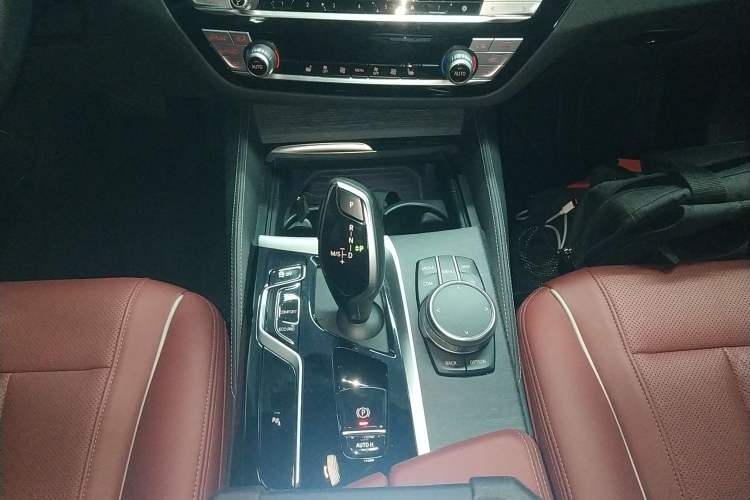 Used BMW 5 Series 2022 530Li Leading Model M Sport Package
