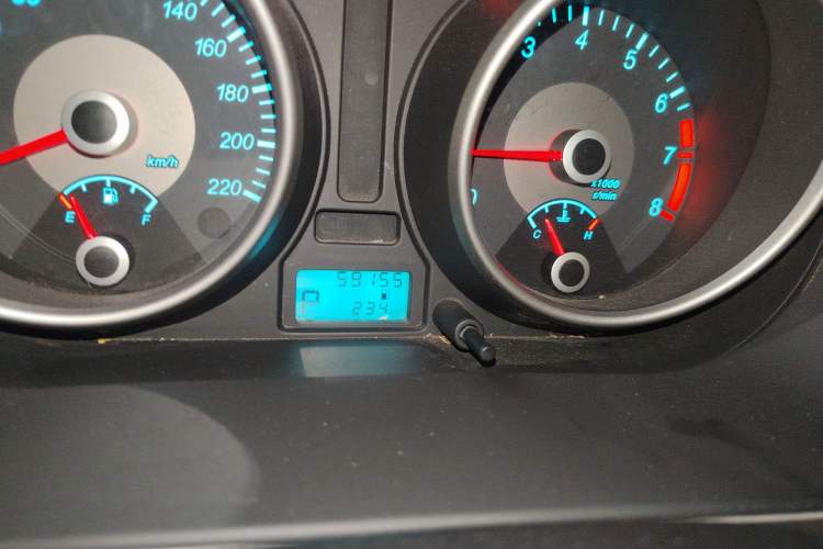 Used Buick Excelle 2013 1.5L Automatic Classic Model
