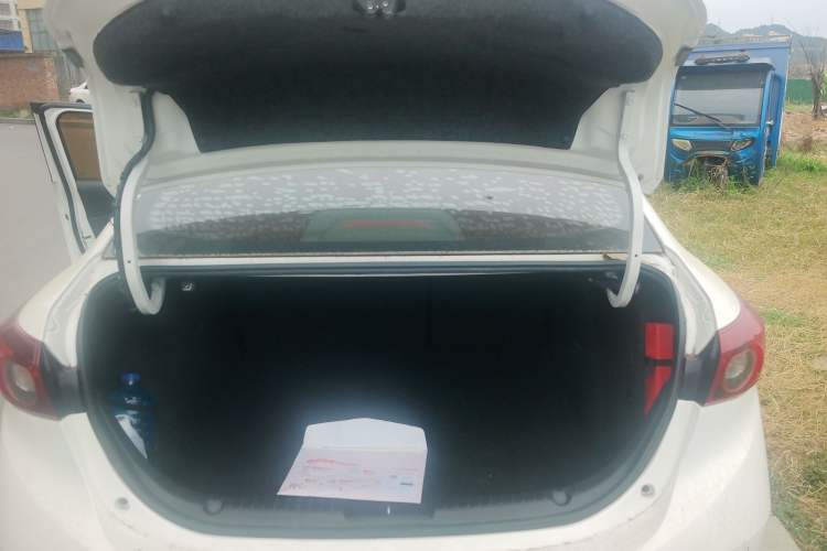 Used Mazda Mazda 3 Axela 2019 Cloud-Controlled Version Sedan 1.5L Automatic Comfort Trim China VI Standard
