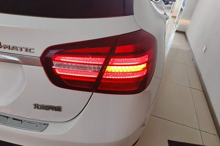 Used Mercedes-Benz GLA 2017 GLA 220 4MATIC Fashion Model
