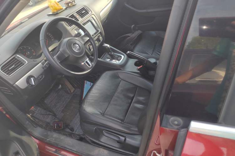 Used Volkswagen Sagitar 2014 Revised Version 1.6L Automatic Comfort Edition
