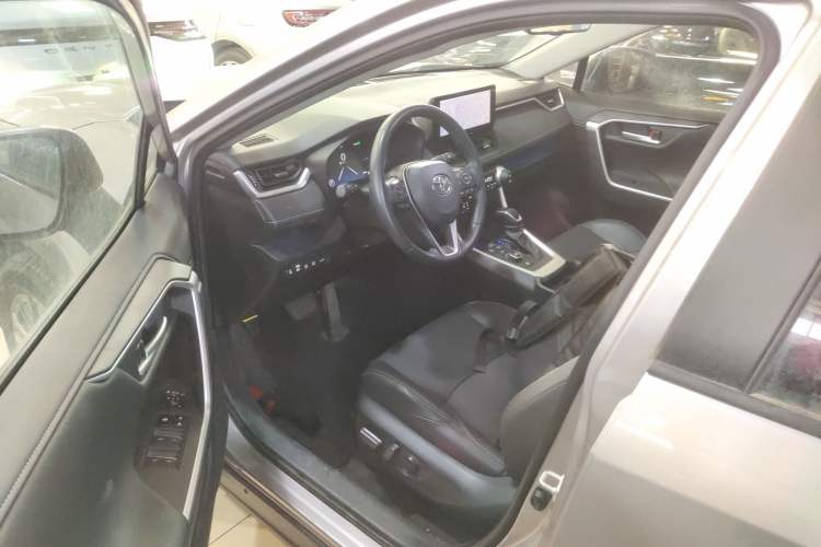 Used Toyota Wildlander 2023 Dual-Motor 2.5L E-CVT Four-Wheel Drive Prestige Edition