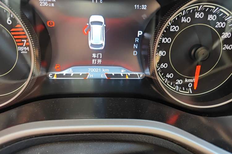 Used  Cherokee 2016 2.4L Leading Edition