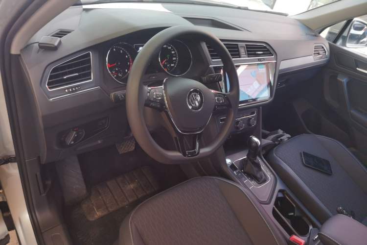 Used Volkswagen Tiguan L 2017 330TSI Automatic Two-Wheel Drive Luxury Edition
