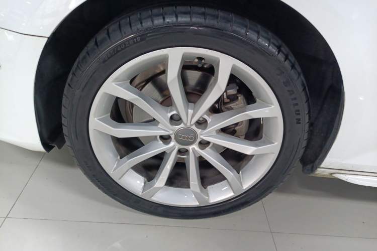 Used Audi A4L 2019 40 TFSI Fashion Edition China VI Emission Standard
