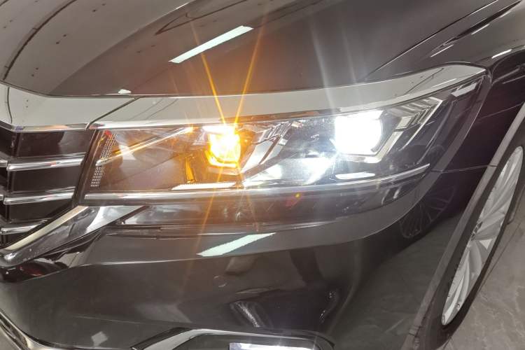 Used Volkswagen Passat 2020 330TSI Elite Edition China VI
