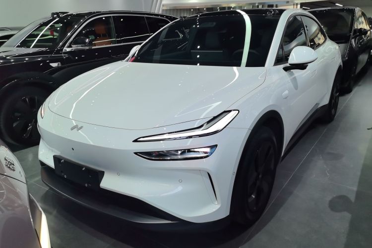 Used ONVO L60 2024 60 kWh Rear-Drive Version