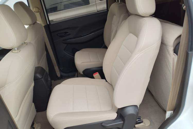 Used Wuling Hongguang 2021 1.5L Revised S Standard Version Hydraulic-Power-Assisted LAR