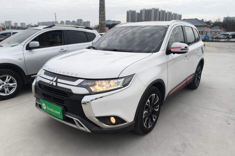 Used Mitsubishi Outlander 2020 2.0L Two-Wheel Drive Enjoyment Version 5 Seats
