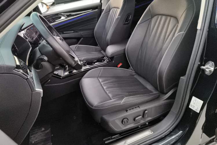 Used Volkswagen Passat 2023 Restyled 330TSI Starry Luxury Edition
