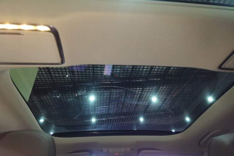 Used Mercedes-Benz E-Class 2019 E 300 L Sporty and Stylish Model