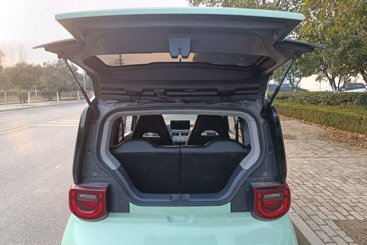 Used Chery QQ Ice Cream 2022 170km Sundae Phosphate Lithium-Ion
