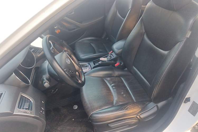 Used Hyundai Elantra 2013 1.6L Automatic Luxury Model
