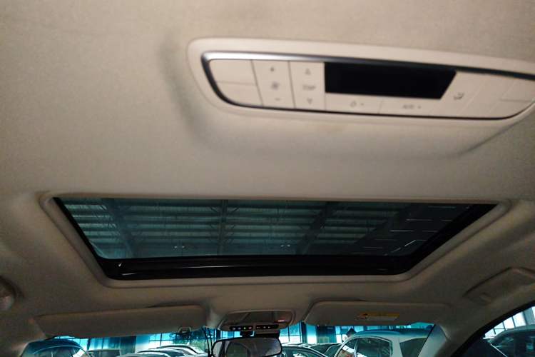 Used Buick GL8 2018 ES 28T Comfort Model China VI Standard