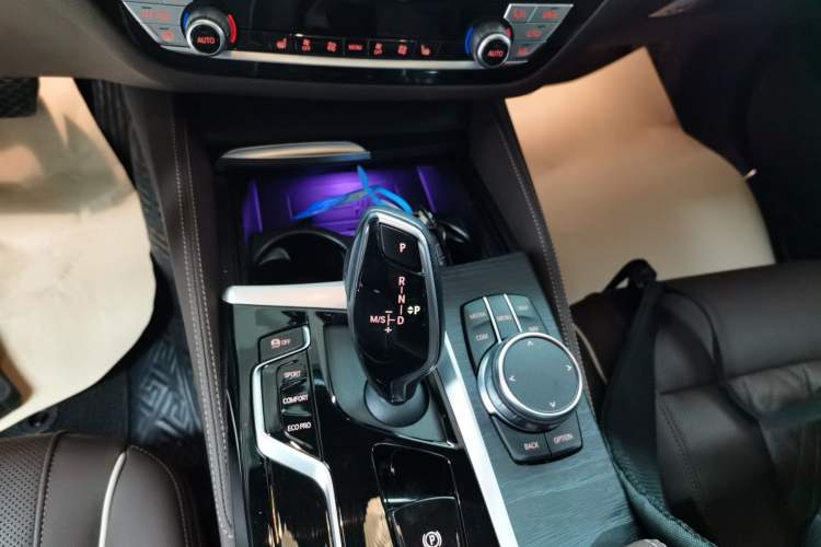 Used BMW 5 Series 2022 Second Facelift 530Li Leading Edition M Sport Package
