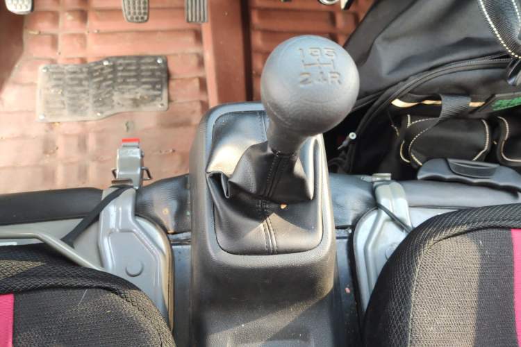 Used Wuling Zhiguang Small Truck 2023 1.5L Double-Cab LAR