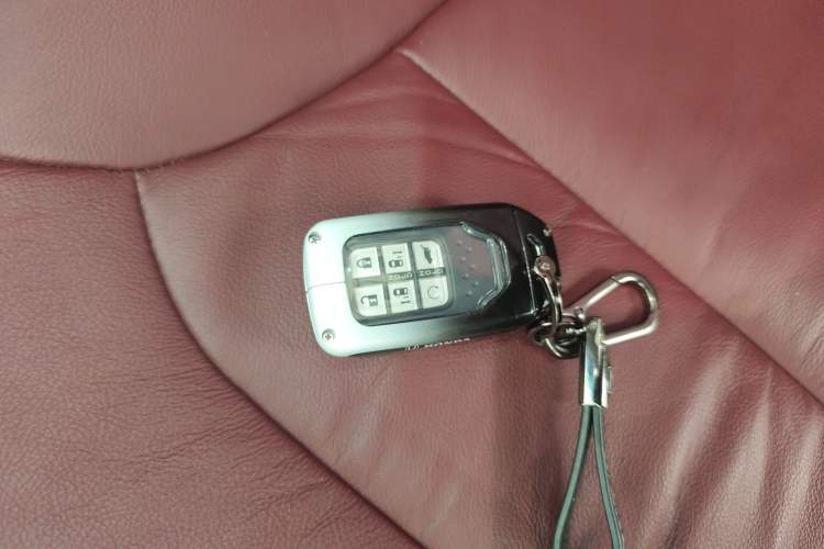 Used Honda Elysion 2022 2.0L eHEV Prestige Edition
